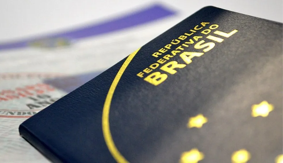 PF retoma confecção de passaportes após liberação de verba, diz ministro