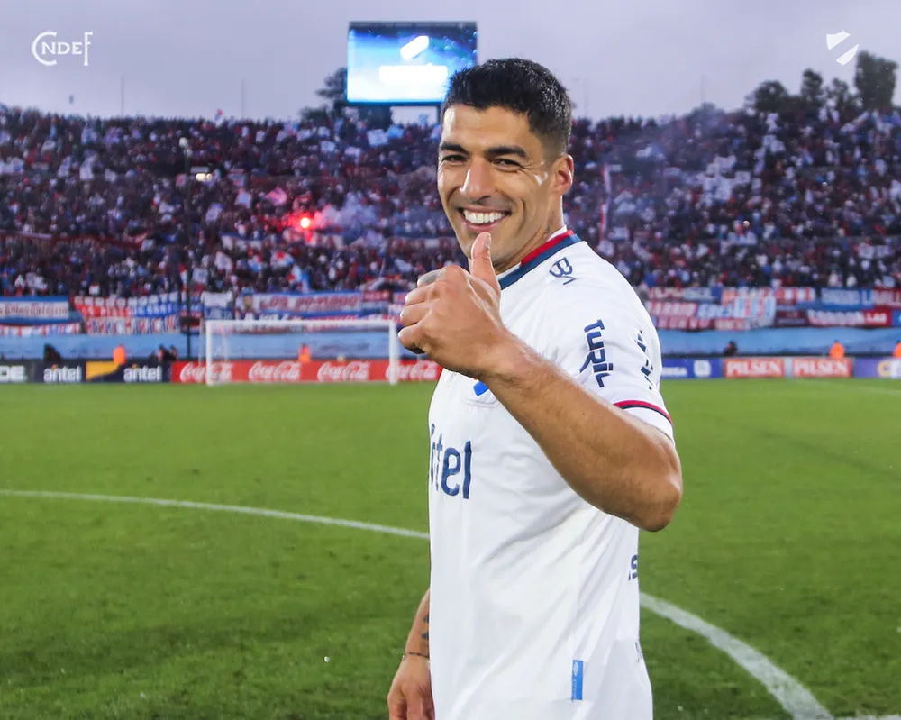 Grêmio troca documentos e acerta a contratação de Suárez 