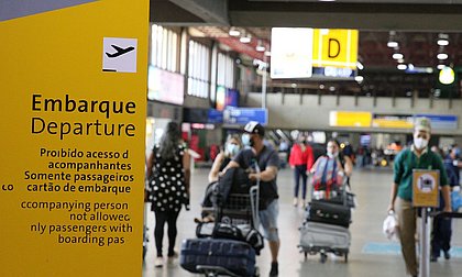 Aeronautas aceitam proposta e encerram greve nacional