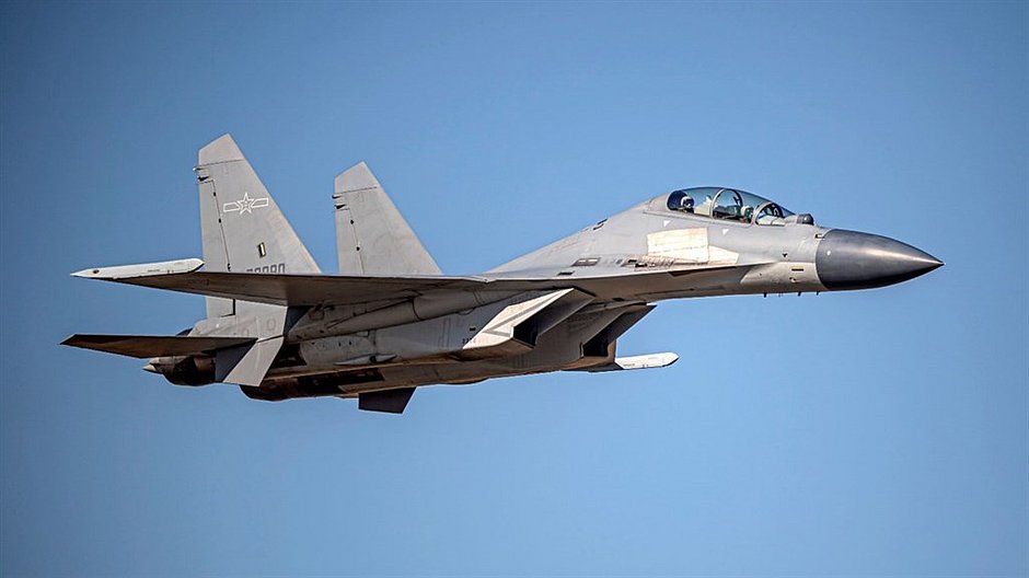 China envia 71 jatos de guerra para espaço aéreo de Taiwan