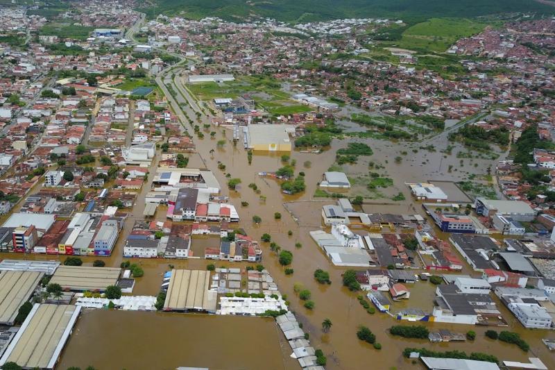 Governo da Bahia publica decretos para atender cidades atingidas pelas chuvas