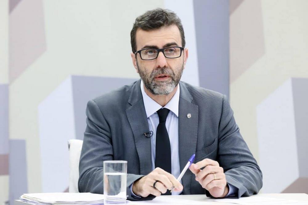 Marcelo Freixo anuncia saída do PSB e filiação ao PT