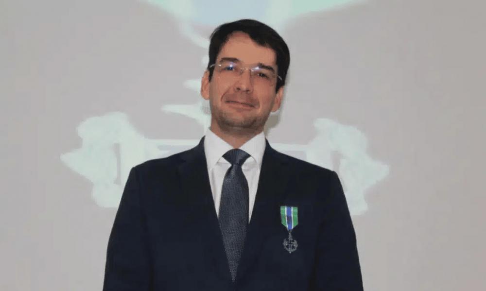 Conheça Carlos Mello, secretário que assume Casa Civil no lugar de Florence