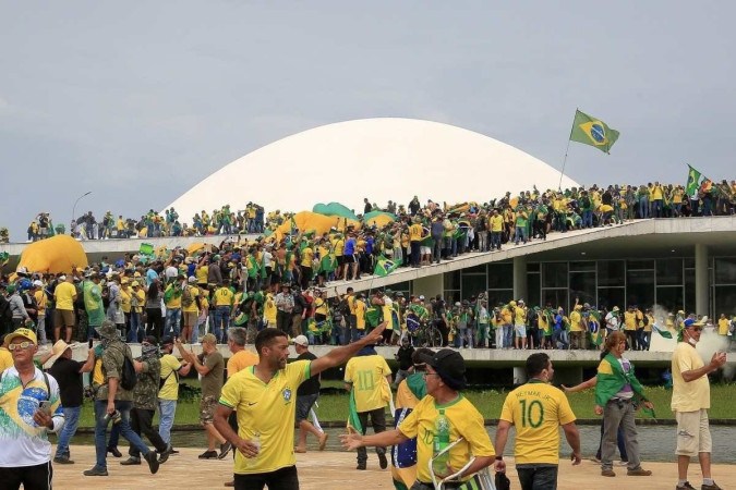 CBF repudia uso da camisa da seleção brasileira em atos antidemocráticos 