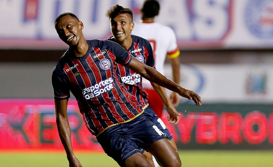 Bahia vence a Juazeirense em Pituaçu e larga bem no Campeonato Baiano