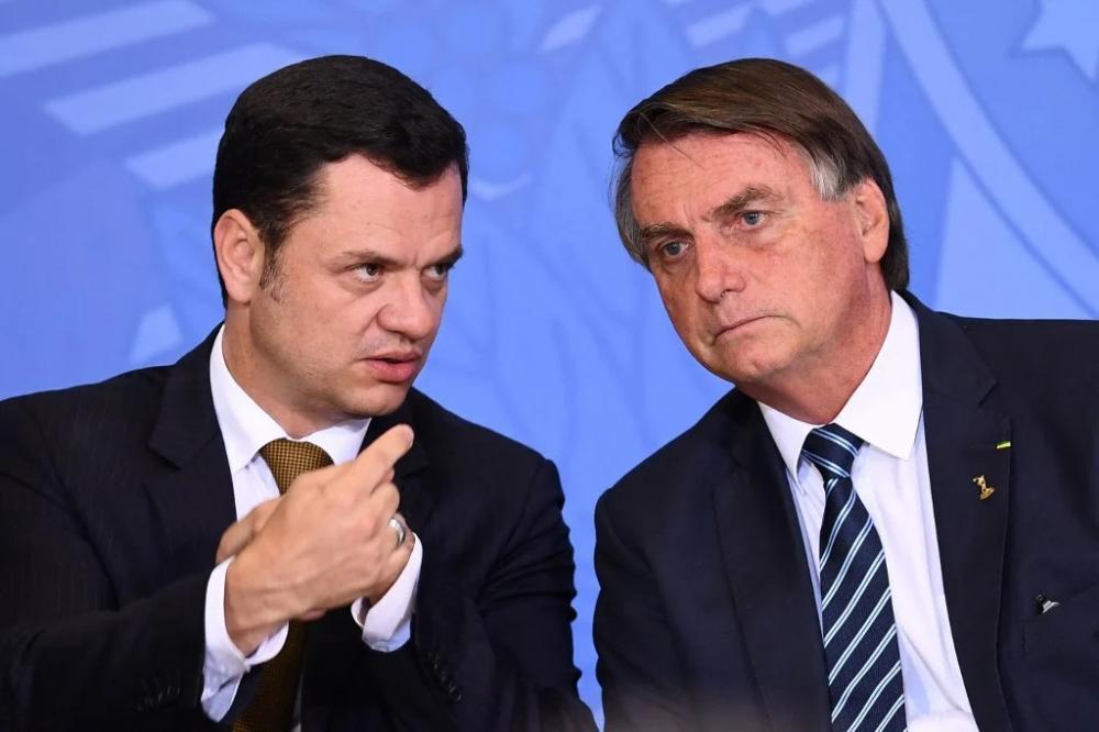 PF encontra na casa de ex-ministro de Bolsonaro minuta para decretar estado de defesa