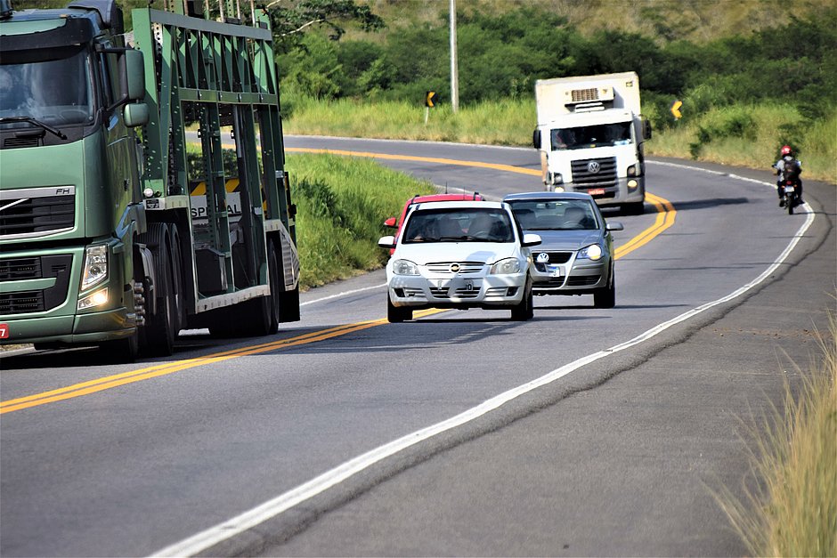 PRF registra mais de 37 mil ultrapassagens indevidas em rodovias baianas