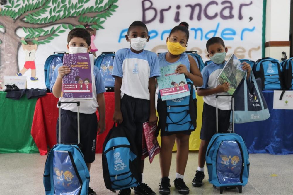Mata de São João inicia entrega de kits Escolares para alunos da Rede Municipal