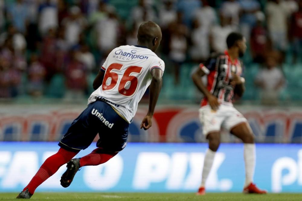 Ryan faz estreia como titular do Bahia e ganha elogios de Paiva: 