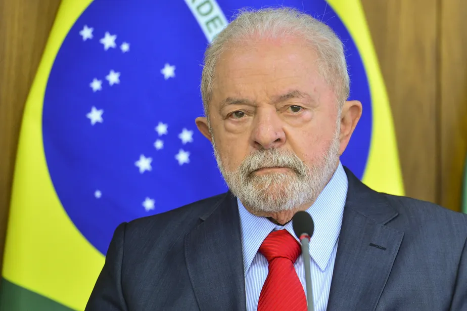 Após expressar desconfiança com militares, Lula se encontrará com Forças Armadas na sexta-feira