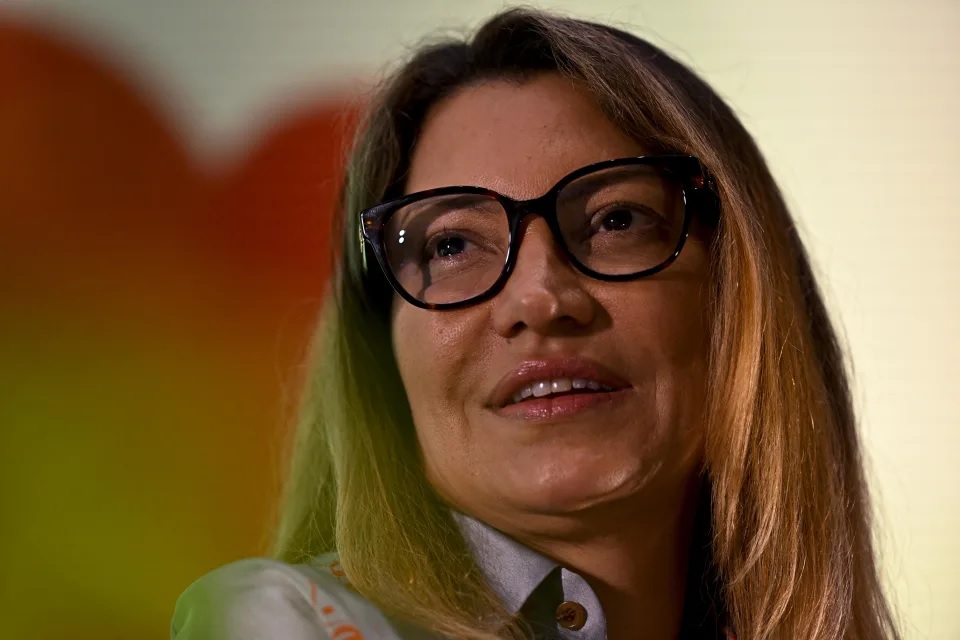 Após ofensa, Janja vai à Justiça contra conselheiro do Corinthians