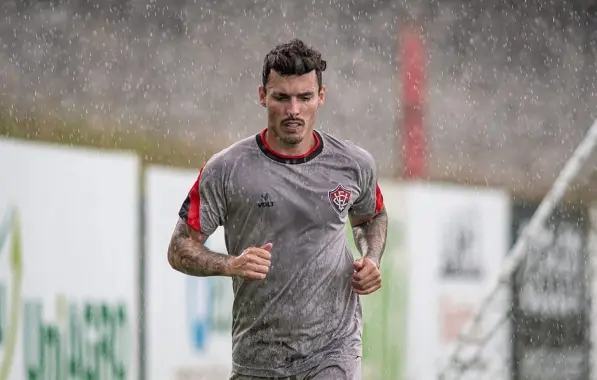 Zeca aparece no BID e irá estrear pelo Vitória contra o Santa Cruz