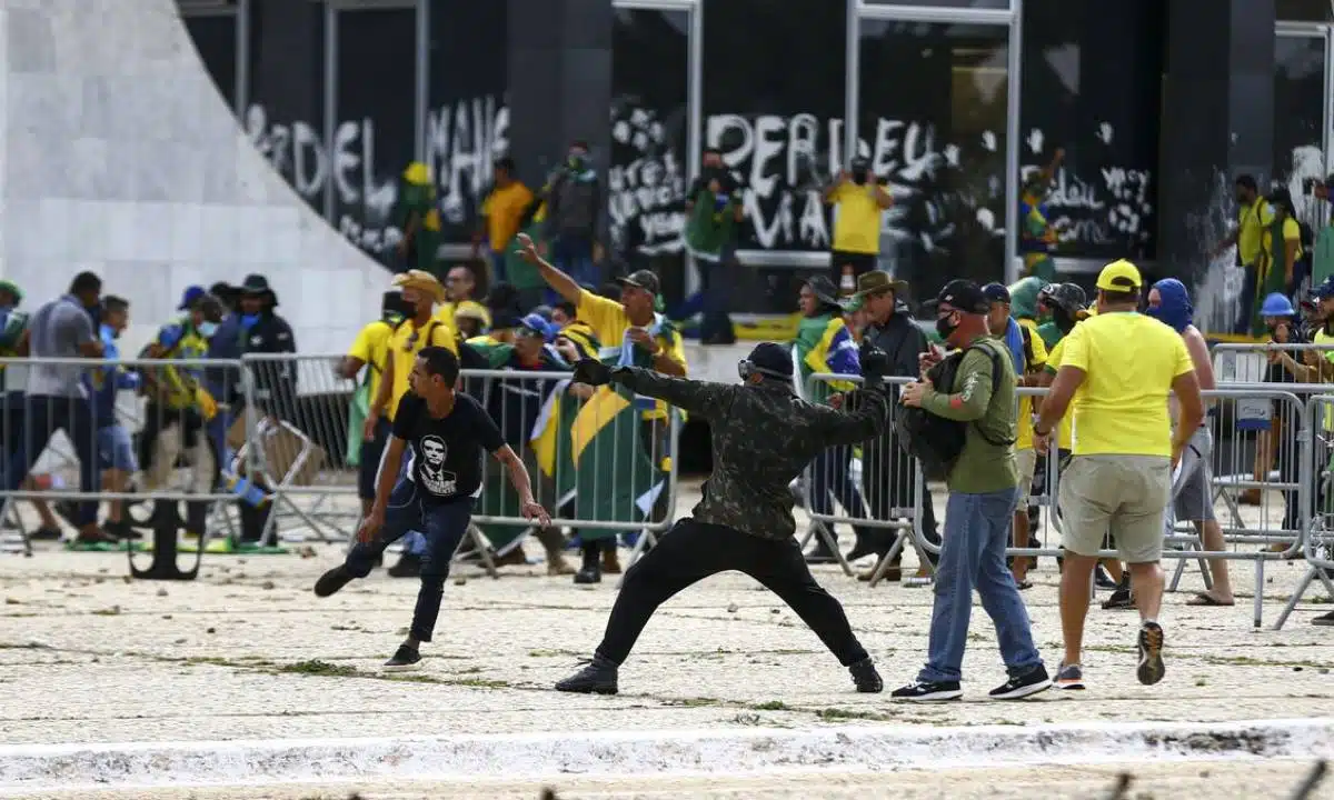 Sessenta e sete baianos são presos em Brasília por ligação com atos terroristas; veja quem são