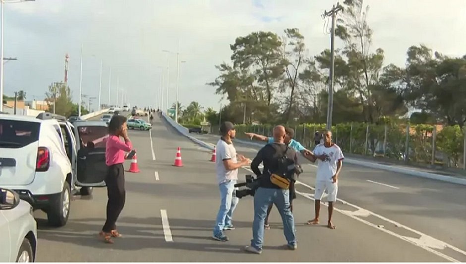 Brasil registrou pelo menos uma agressão contra jornalista por dia em 2022
