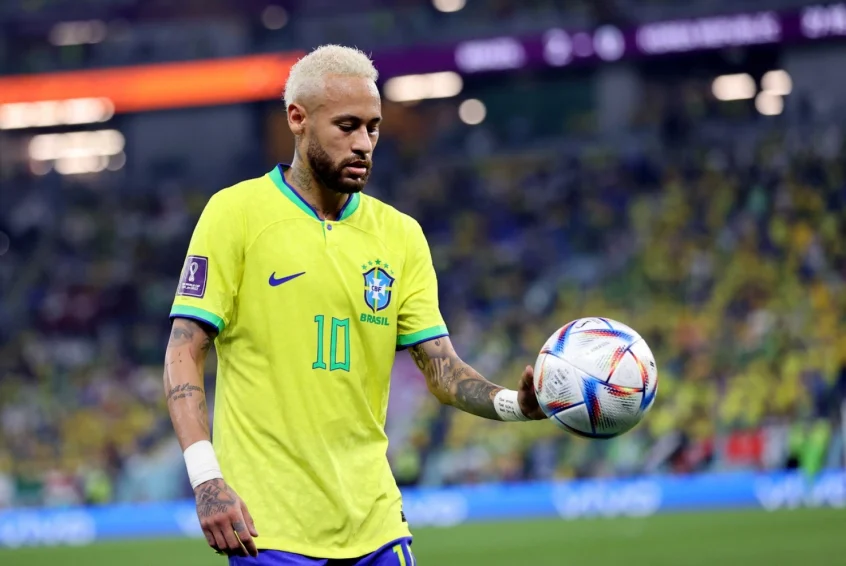 Neymar é intimado em operação contra lavagem de dinheiro