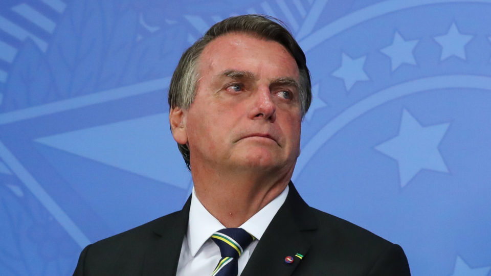 TSE aponta 18 irregularidades nas contas de campanha de Bolsonaro