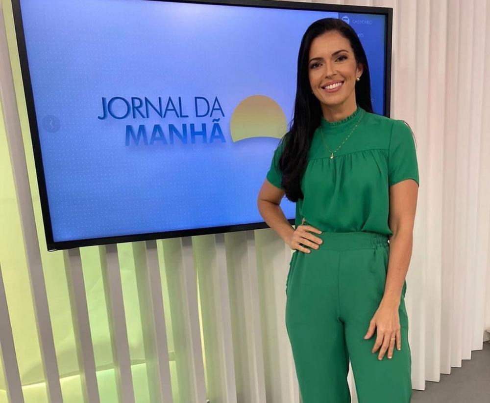 Apresentadora do Jornal da Manhã, Thaic Carvalho anuncia saída da TV Bahia