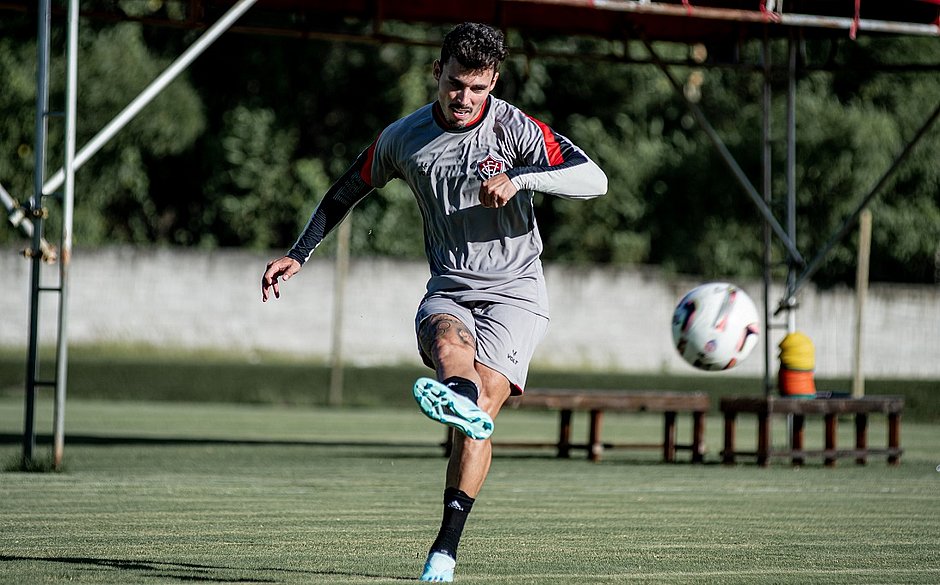 Vitória pega o CSA de olho nos três primeiros pontos como visitante