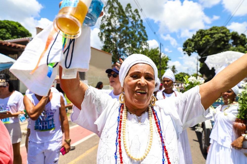 Baianas, devotos e políticos celebram Senhor do Bonfim em Mata de São João