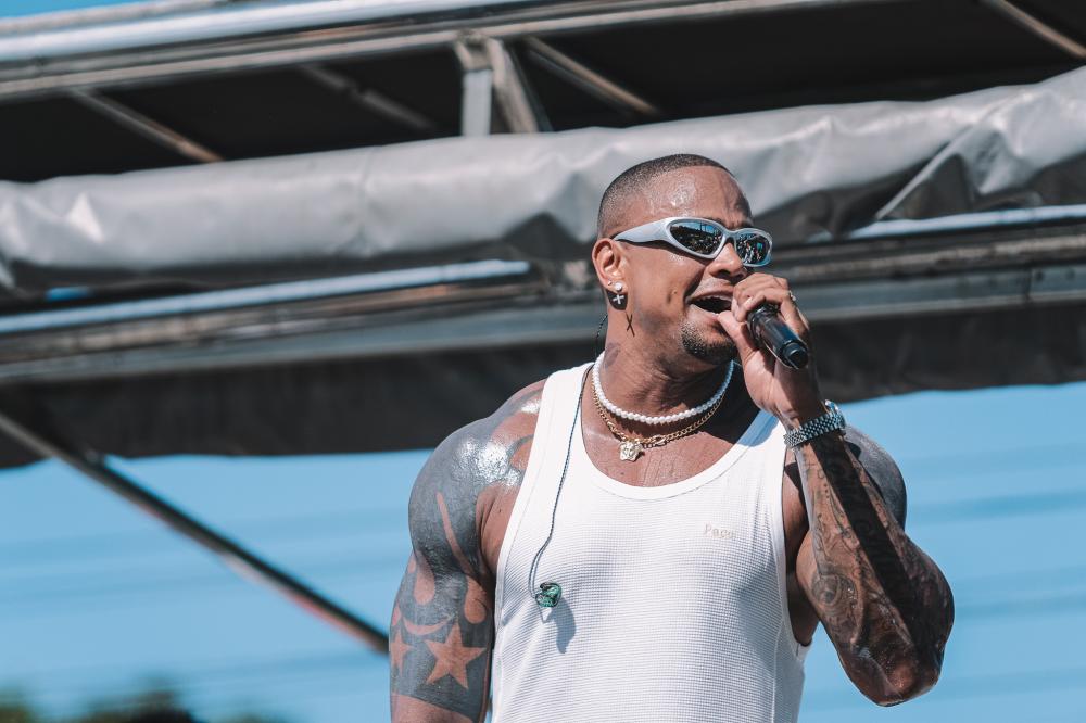 Léo Santana chega ao 1º lugar no Spotify e se torna um dos 30 artistas mais ouvidos no mundo 