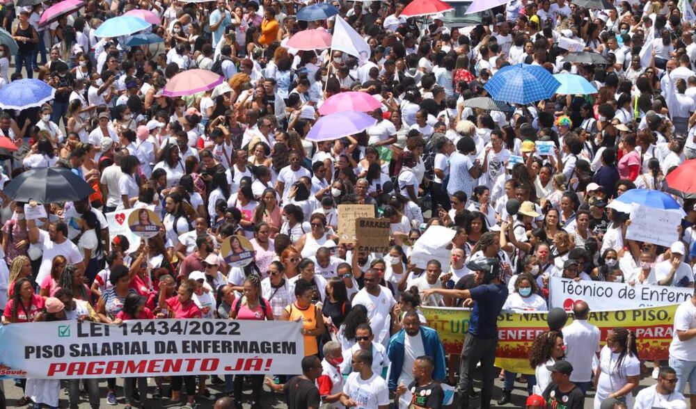Enfermeiros anunciam manifestação e paralisação na Bahia