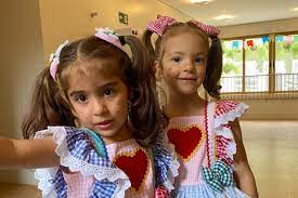 Ivete Sangalo comemora aniversário das gêmeas e posta homenagem: ‘Minhas crias’