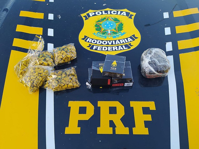 Jovem é flagrado em ônibus na Bahia com mil comprimidos de ecstasy