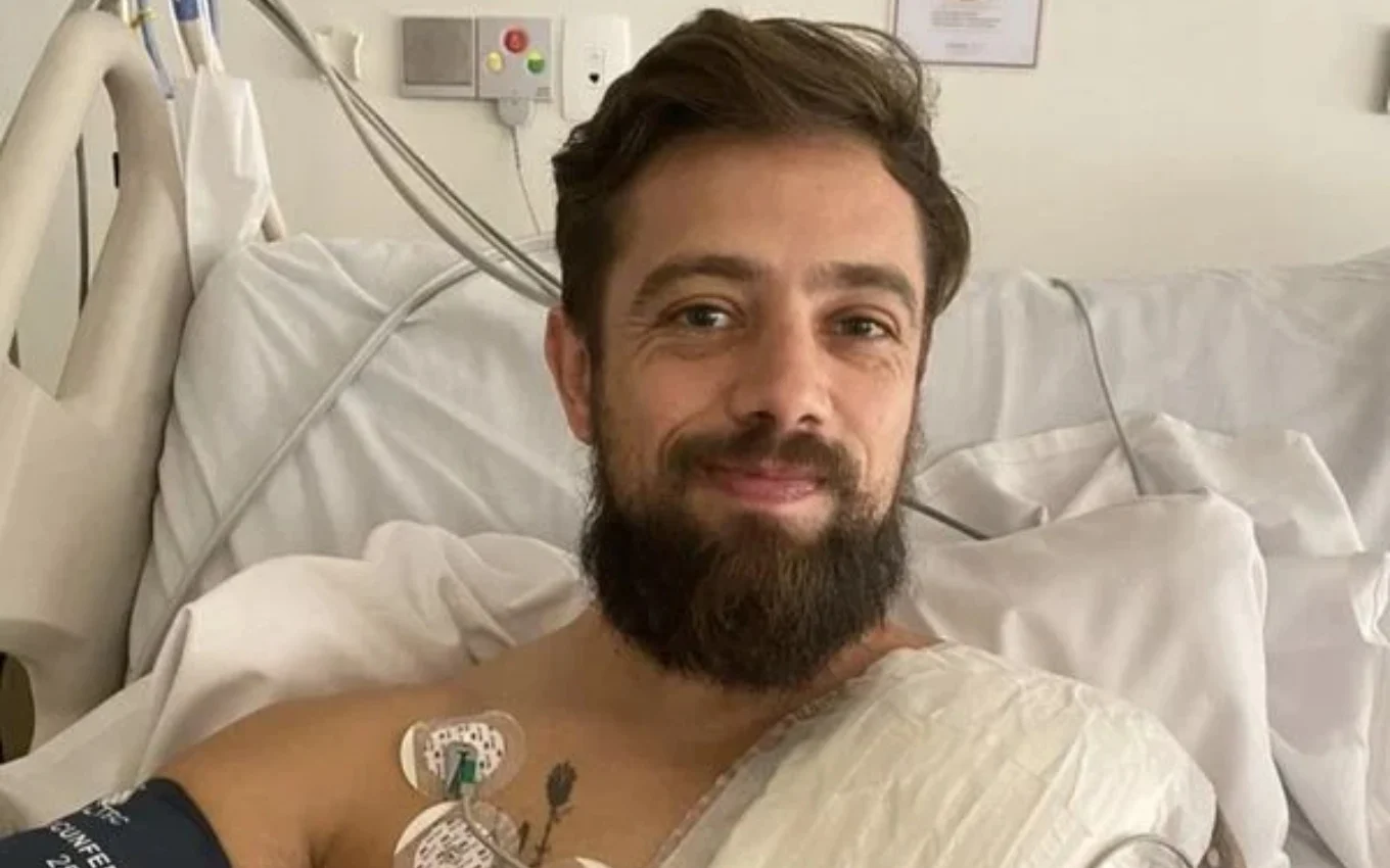 Rafael Cardoso é internado por celulite infecciosa; entenda a doença