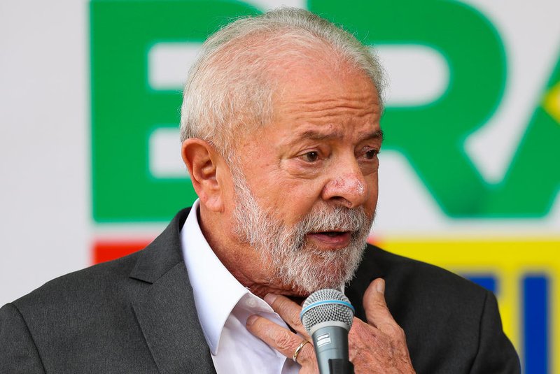 Lula diz que pediu a ministro explicação sobre denúncia de estrada em fazendas