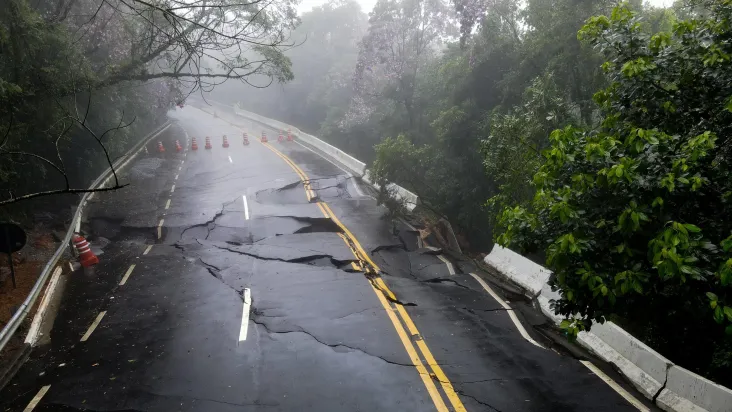 Mortes após chuva no litoral de SP chegam a 36; 228 pessoas estão desalojadas
