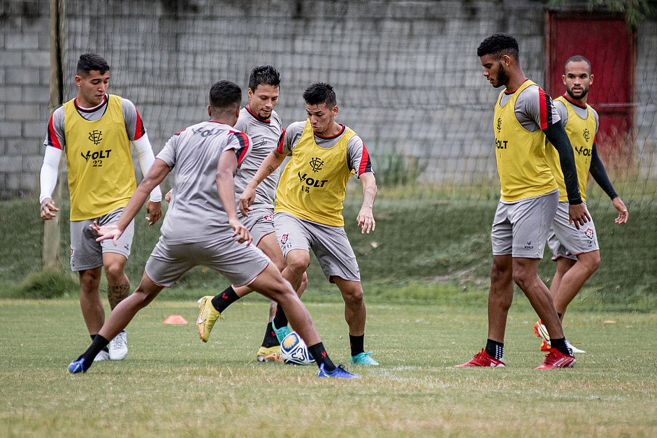 Vitória tenta superar jejum de 10 anos contra o Náutico