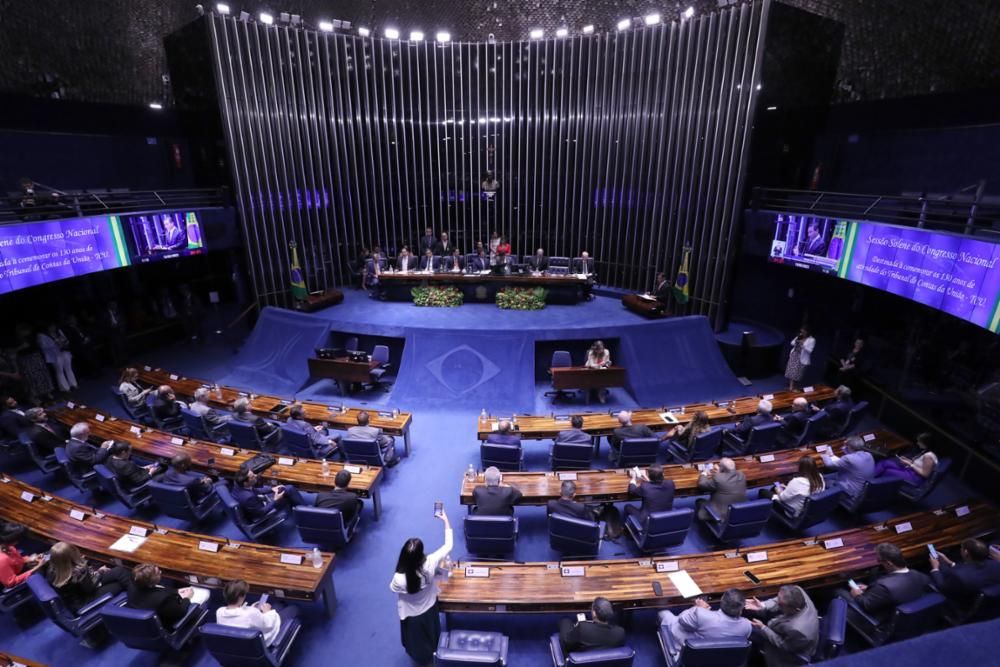 Governo quer usar PL das Fake News para acelerar regulamentação das redes sociais
