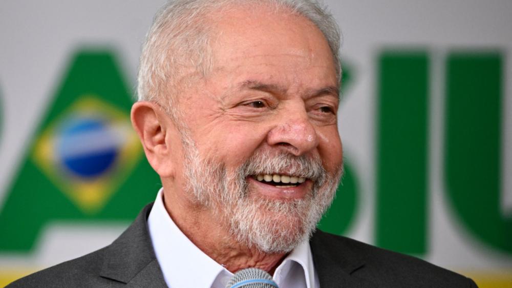 Sob risco de salto na inflação, Lula deve discutir desoneração da gasolina na segunda (27)