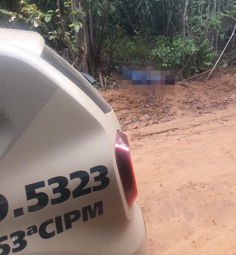 Corpo é achado com mãos e pés amarrados às margens da BA-099