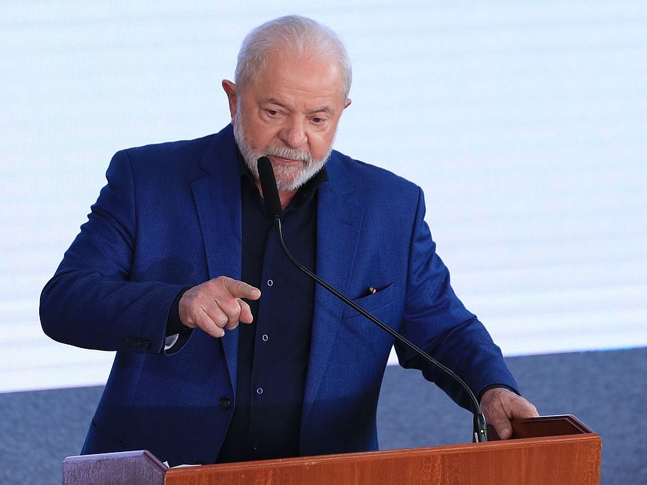 Lula lança hoje novo Bolsa Família com valor mínimo de R$ 600 e extra de R$ 50
