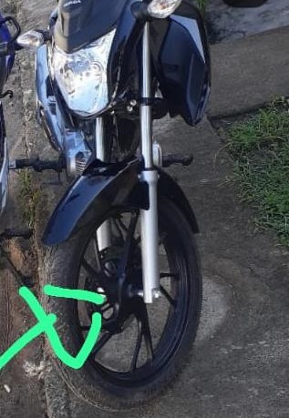 Dupla armada rouba motocicleta e celular de cliente em posto de combustível em Mata
