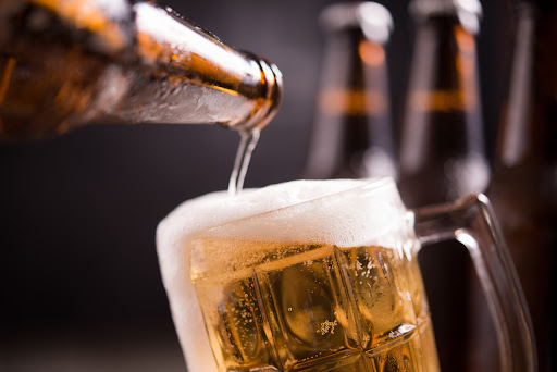 Cervejinha pós eleição? Preço dispara e bebida fica mais cara em 2023