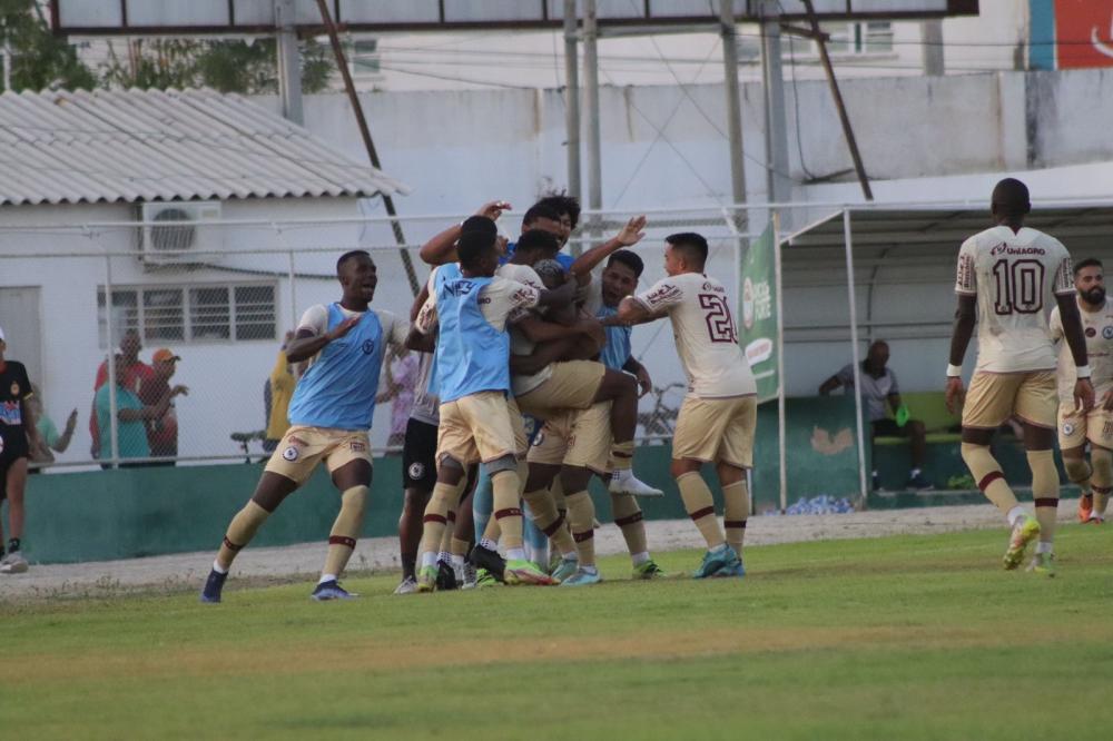 Jacuipense vence Juazeirense em primeiro jogo da semifinal 