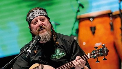 Morre aos 57 anos Canisso, baixista do Raimundos