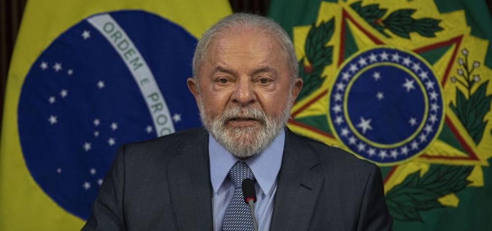 Lula pede 1 minuto de silêncio em homenagem à Marielle e promete descobrir autor de crime