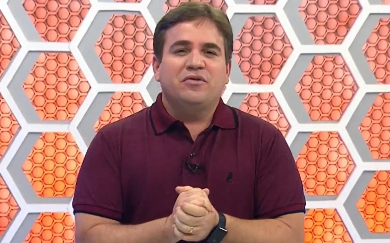 Danilo Ribeiro, apresentador da TV Bahia, sofre acidente de carro na Bahia