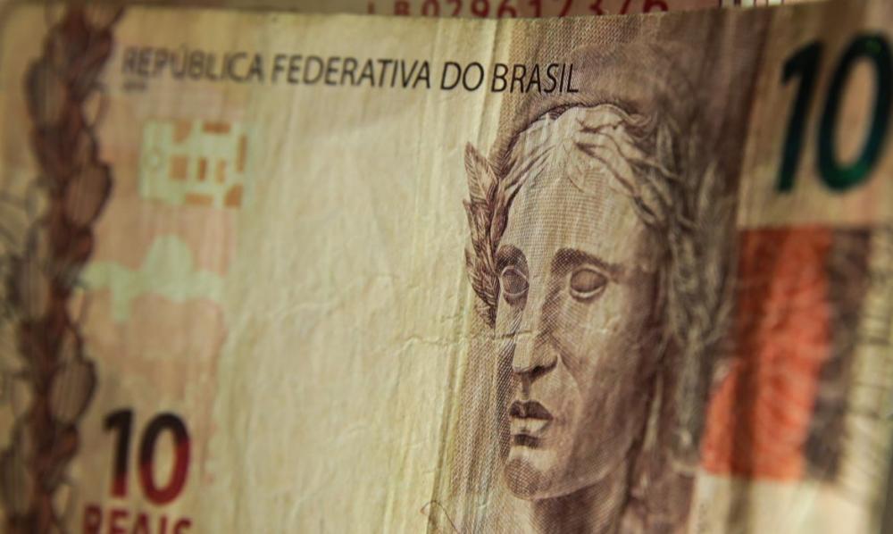 Governo discute saída para o consignado de aposentados e pode suspender redução dos juros