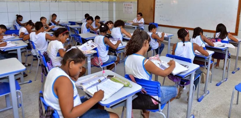 Maioria dos municípios baianos não paga piso dos professores, diz pesquisa