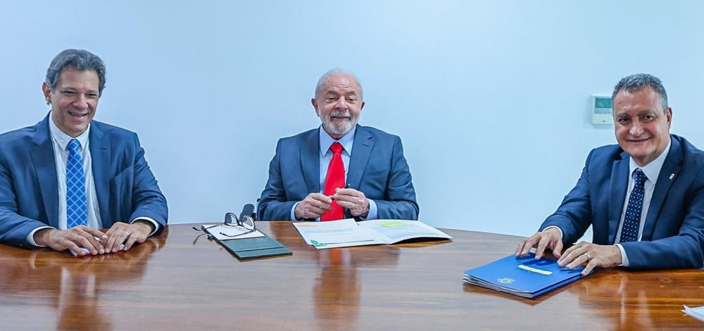 Rui Costa dá chá de cadeira em Haddad em Brasília