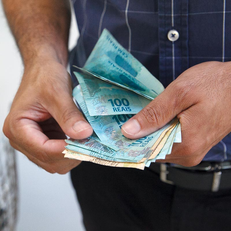 Caixa paga novo Bolsa Família a beneficiários com NIS de final 7