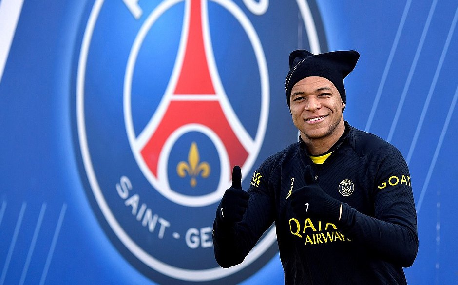 Mbappé se oferece ao Real, mas clube se recusa a negociar com PSG