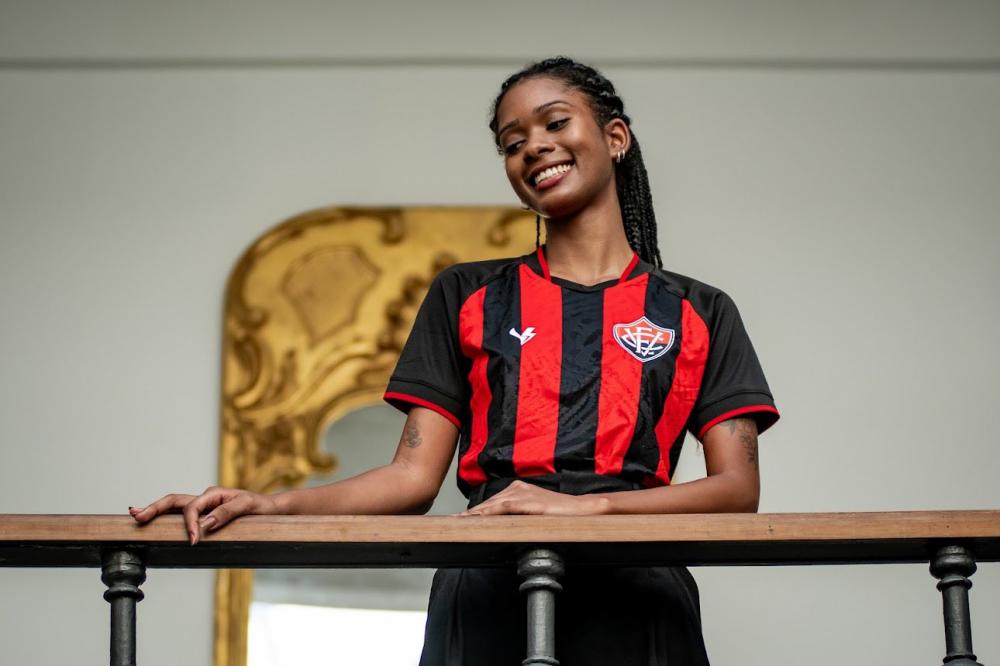 Vitória lança novo uniforme neste domingo; confira imagens 