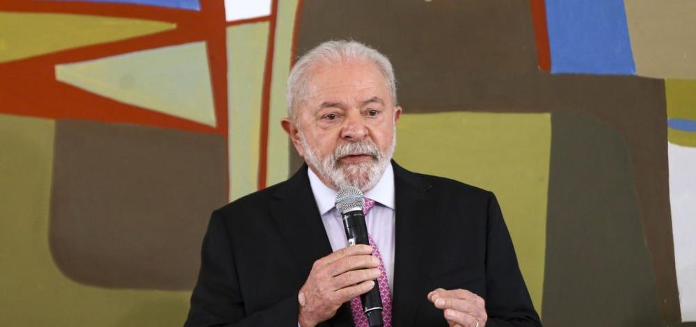 Chegando a 100 dias de governo, Lula cobra ministros por mais entregas