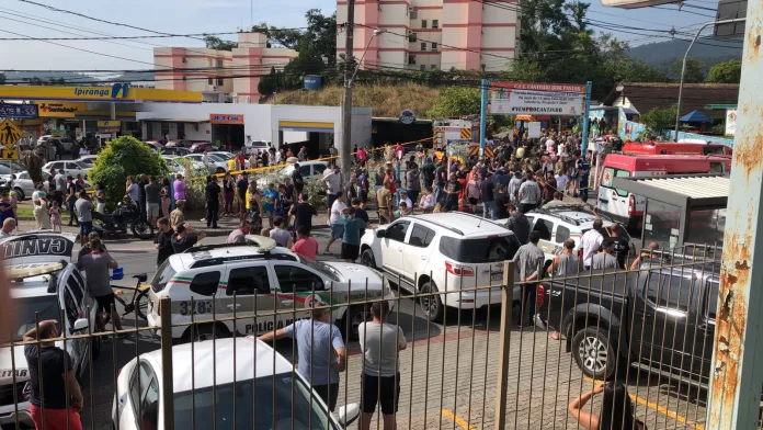 Ataque a creche em Santa Catarina deixa quatro crianças mortas