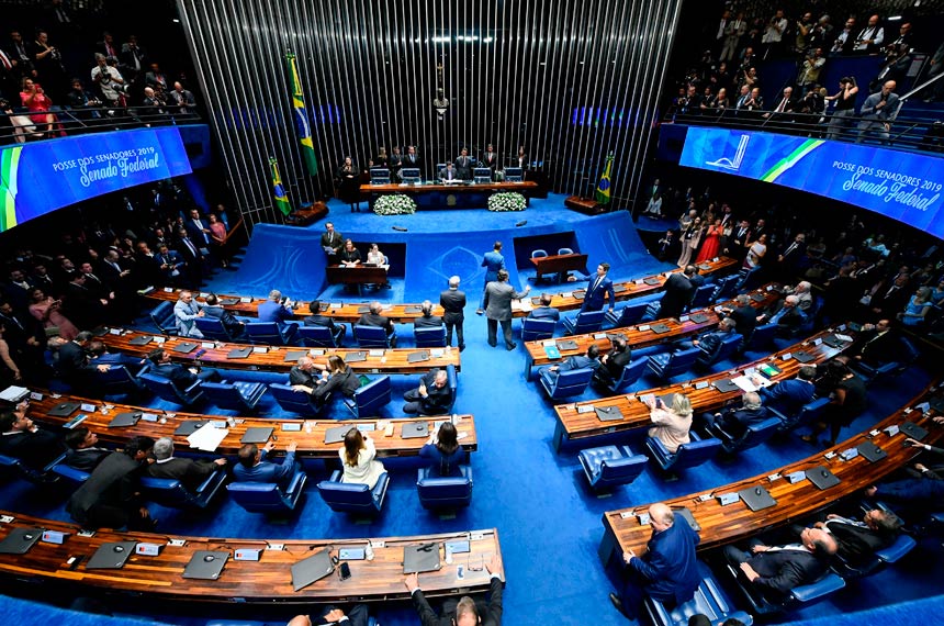 Senado decreta três dias de luto por ataque à creche em Blumenau
